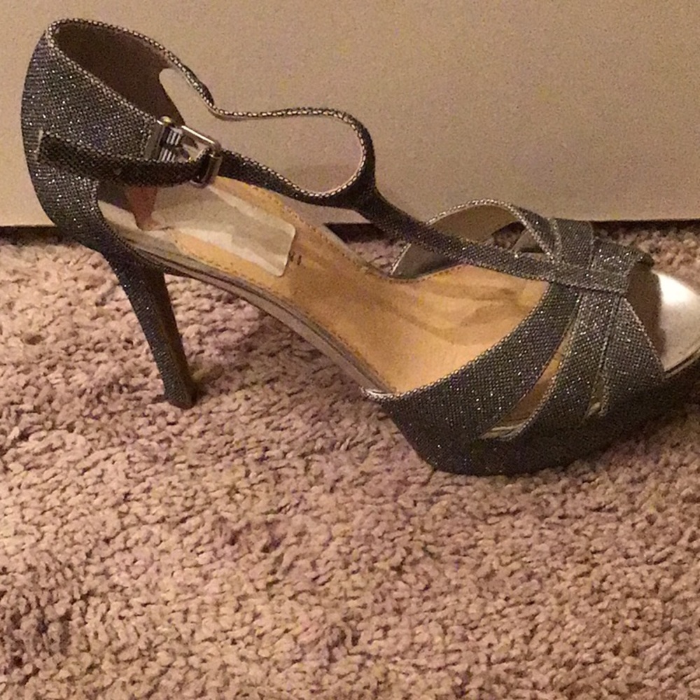 Shoes - Picture 5 of 5
